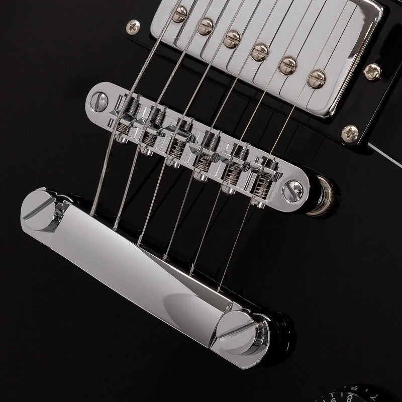 Babilon Cosmos Series Guitarra Eléctrica Negra Incluye Estuche